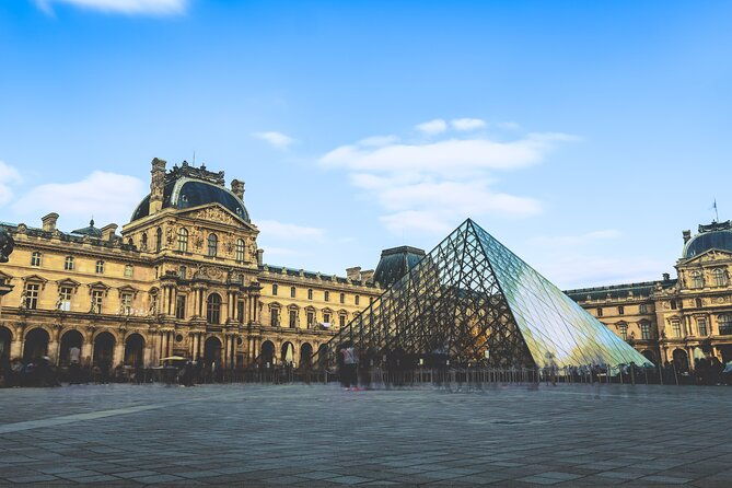 best-of-paris-by-car-private-4-hour-tour