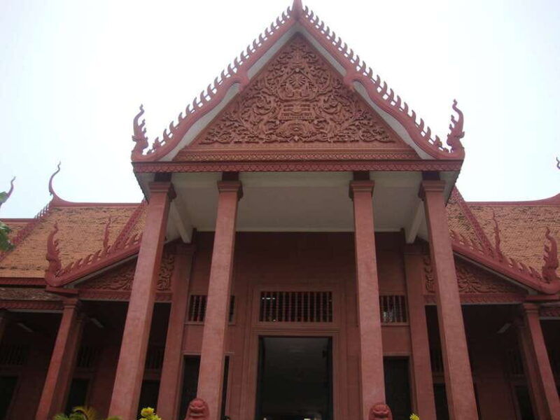best-of-phnom-penh-half-day-private-city-tour