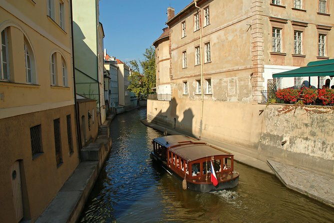 best-of-prague-private-walking-tour-left-and-right-riverbank
