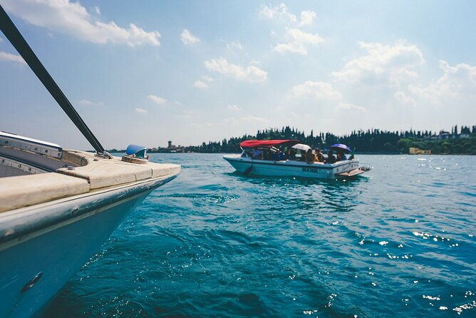 best-of-sirmione-with-boat-tour-and-grotte-di-catullo