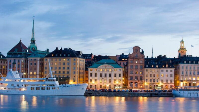 best-of-stockholm-private-walking-tour-with-a-local