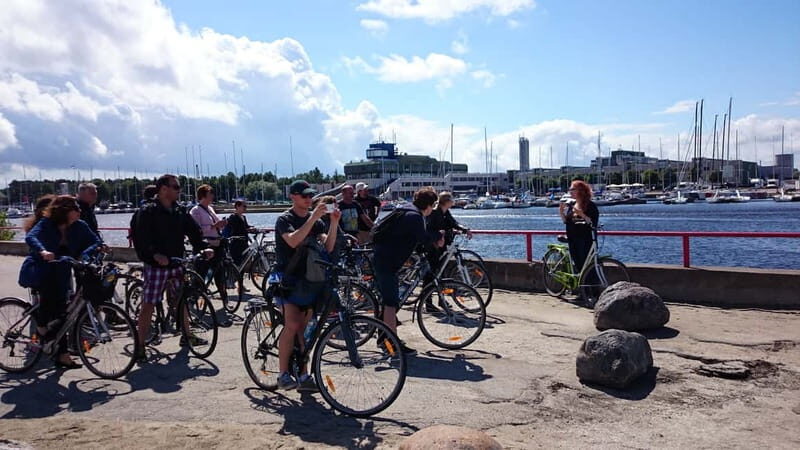 Best of Tallinn 2-Hour Bike Tour - The Winter Experience