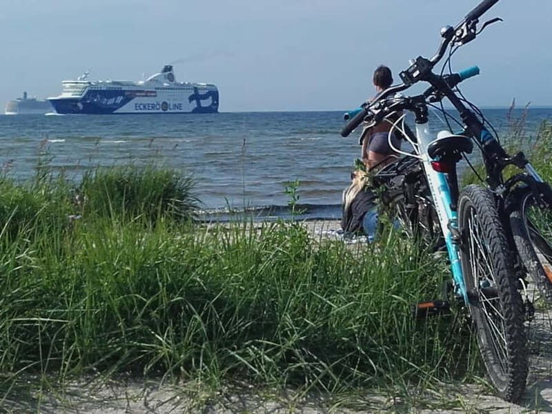 Best of Tallinn 2-Hour Bike Tour - Tour Pacing and Group Size