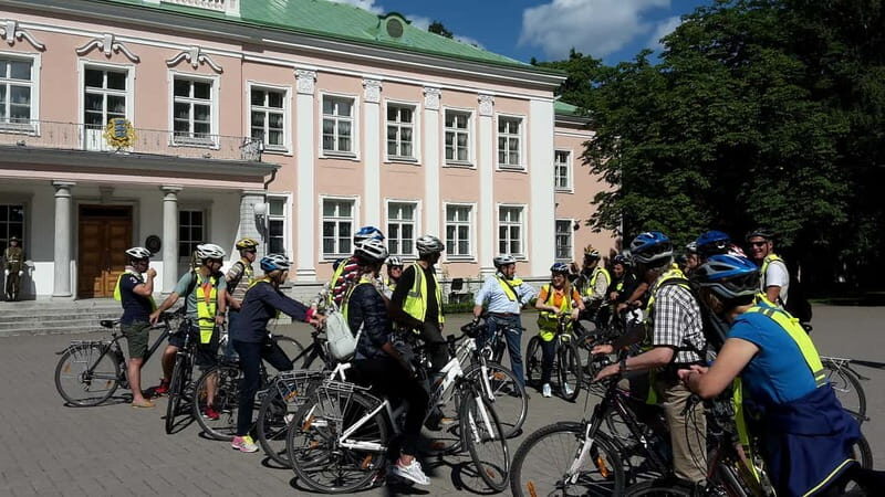 Best of Tallinn 2-Hour Bike Tour - Unique Aspects and Hidden Gems