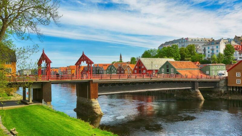 best-of-trondheim-private-walking-tour-with-a-local