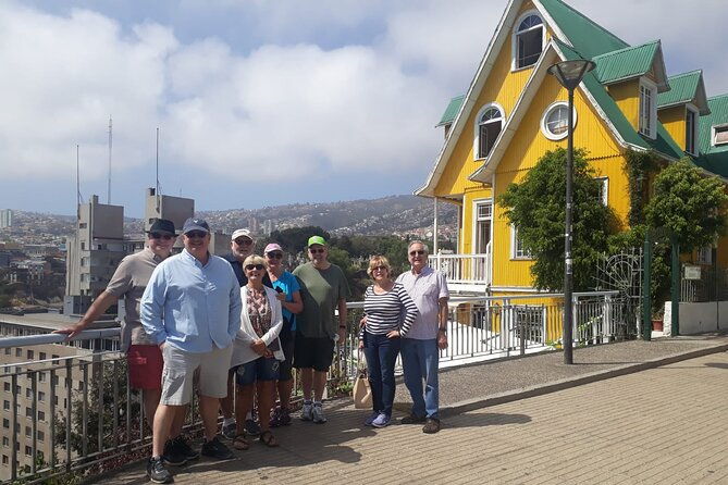 best-of-valparaiso-vina-del-mar-and-casablanca-valley-tour