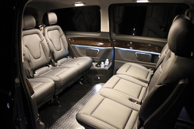 Best Private Airports Transfers - Luxury Minivan Service - An In-Depth Look at the Transfer Experience