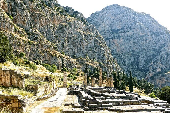 best-private-tour-to-delphi-delphi-arachova-hosios-monastary-2