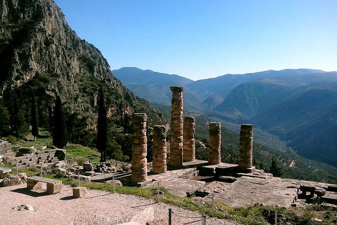 best-private-tour-to-delphi-delphi-arachova-hosios-monastary