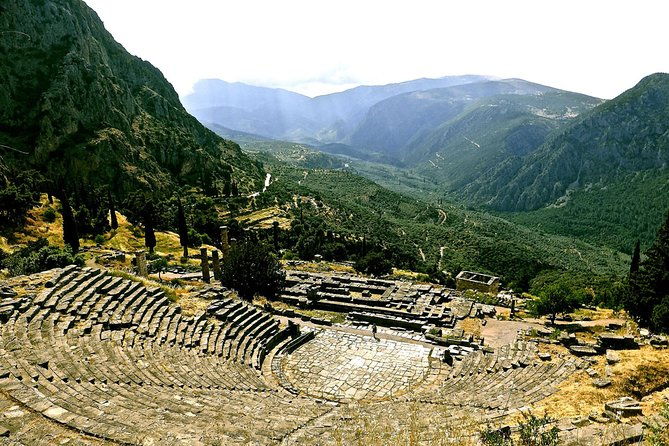 best-private-tour-to-delphi-delphi-arachova-hosios-monastary