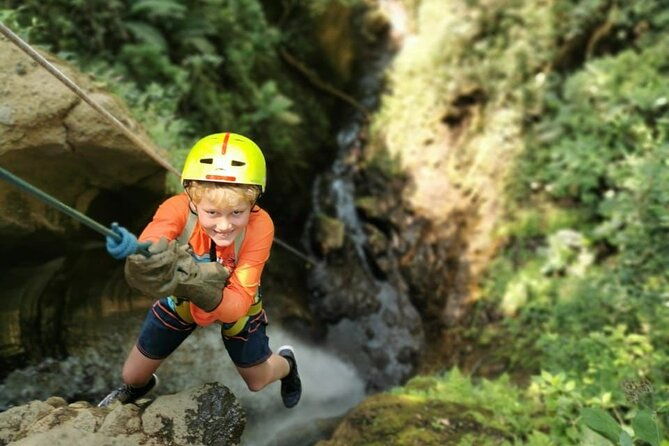 best-rappel-in-guatemala-42-mts-high-waterfall-near-antigua