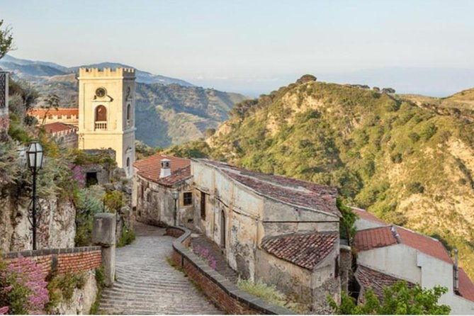 best-shore-excursion-in-one-day-etna-taormina-godfather-with-food