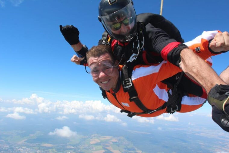 best-skydiving-close-to-brno-and-olomouc