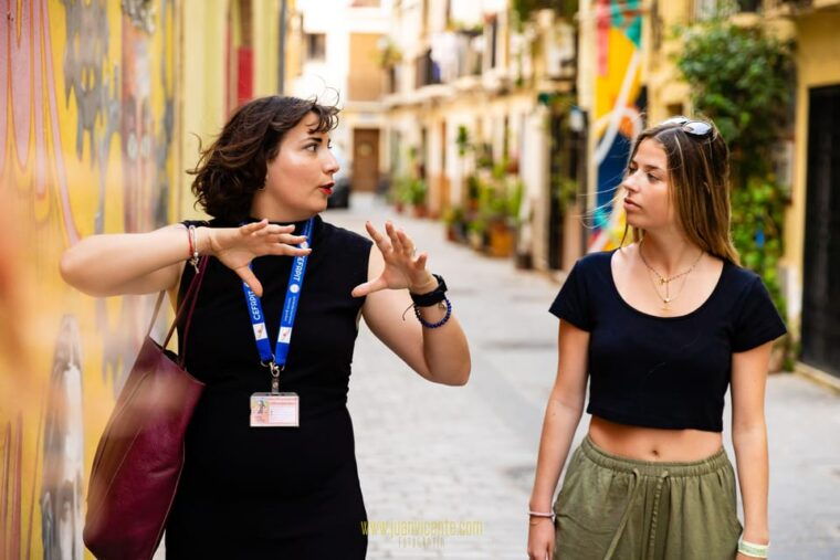 best-street-art-in-valencia-walking-tour