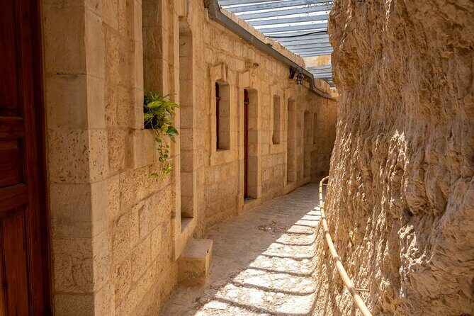 Bethlehem, Jericho & Jordan River Tour from Tel Aviv - The Pros and Cons Based on Reviews