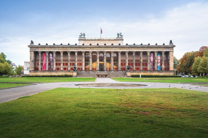 between-love-and-war-quest-experience-in-berlin