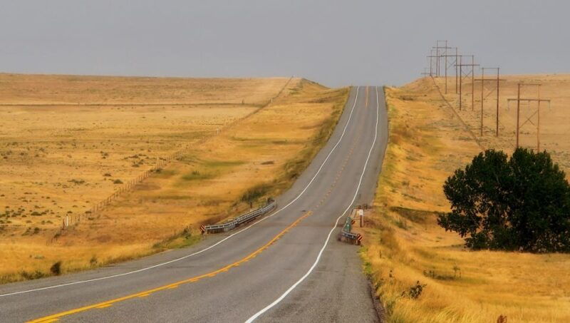 between-moose-jaw-alberta-a-smartphone-audio-driving-tour