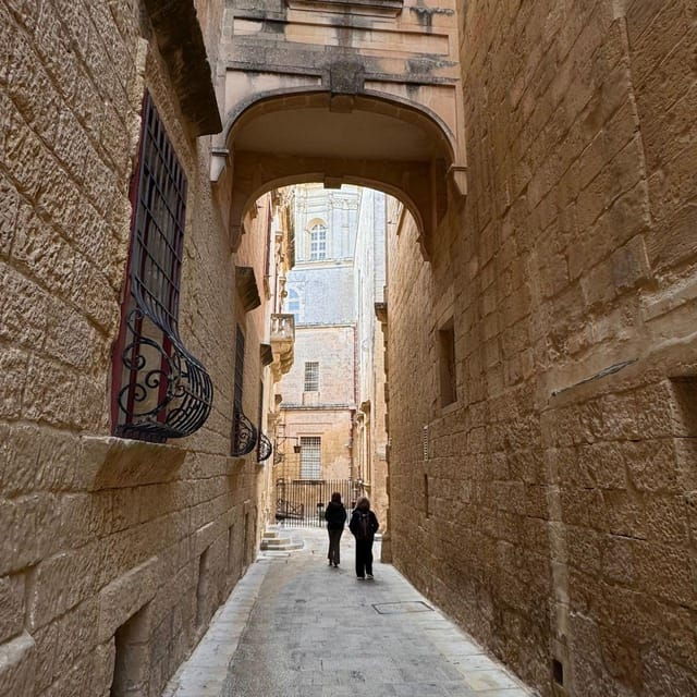between-walls-and-stories-pearls-of-mdina-and-rabat-tour-in-portuguese