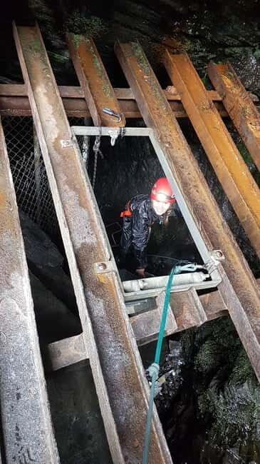 Betws-y-Coed: Underground Caving Adventure in Snowdonia - Practicalities: What to Keep in Mind