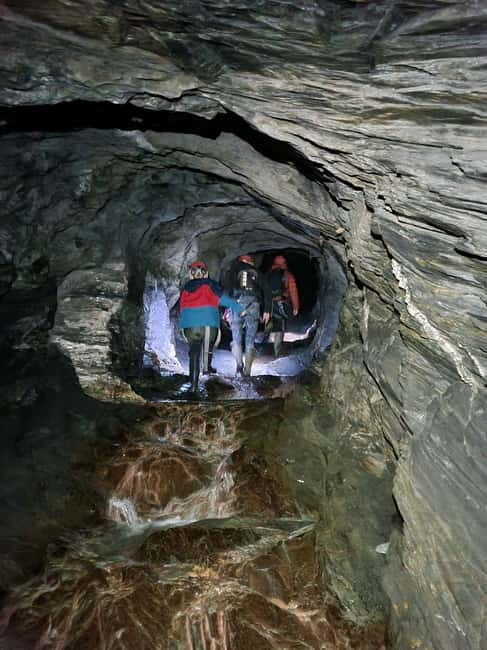 Betws-y-Coed: Underground Caving Adventure in Snowdonia - How the Tour Compares to Other Experiences