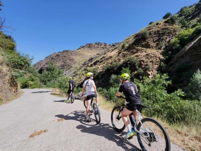 Beyond Los Cahorros: Adventure Through the Hidden Sierra - Key Points