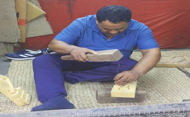 Bhaktapur: Wood Carving Workshop & Lunch Tour - Key Points