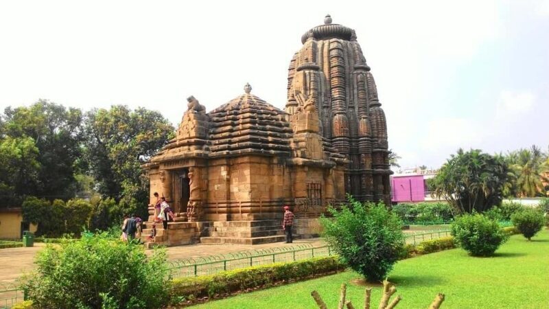 Bhubaneswar: Temples and Puri Private Day Tour - The Jagannath Temple: An Iconic Spiritual Landmark