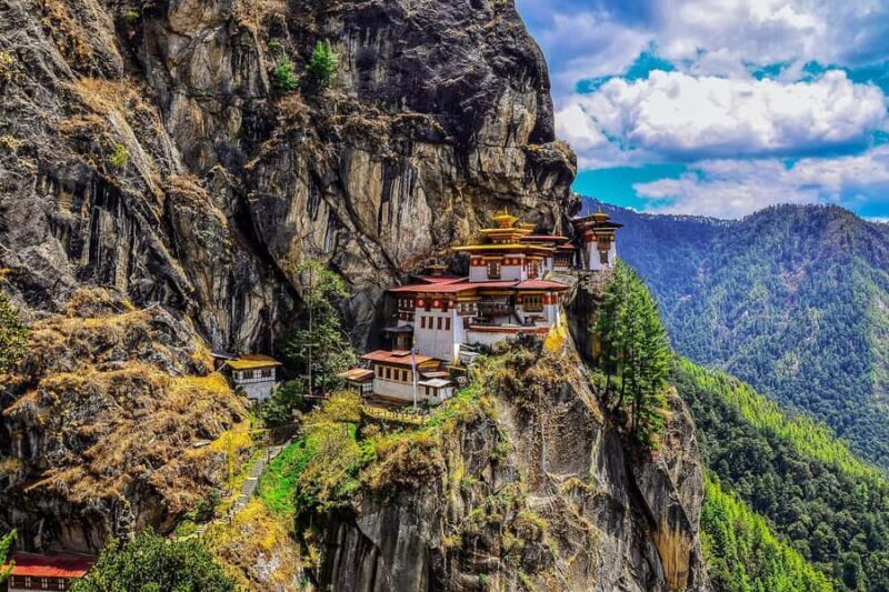 Bhutan: 3-Day Tour with Tigers Nest Hike & Wine Tasting - Authenticity and Unique Experiences