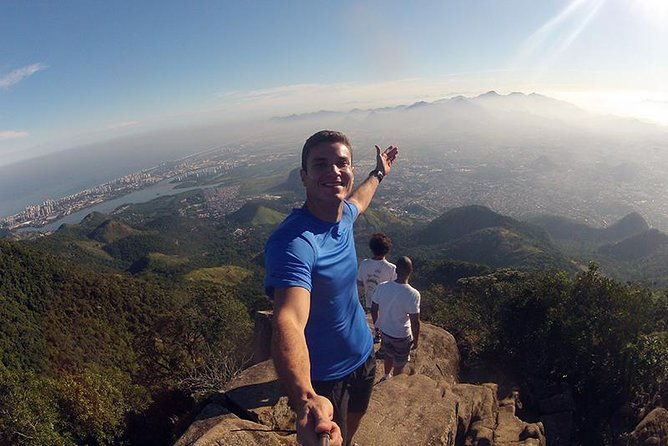 bico-do-papagaio-hiking-tour-at-tijuca-national-park