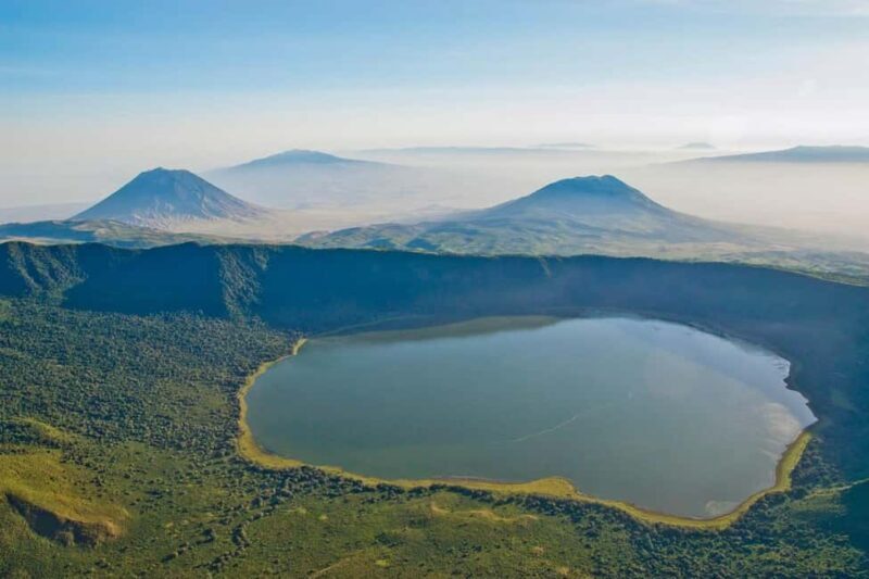 Big 5 Exploring in Ngorongoro Crater. - Key Points