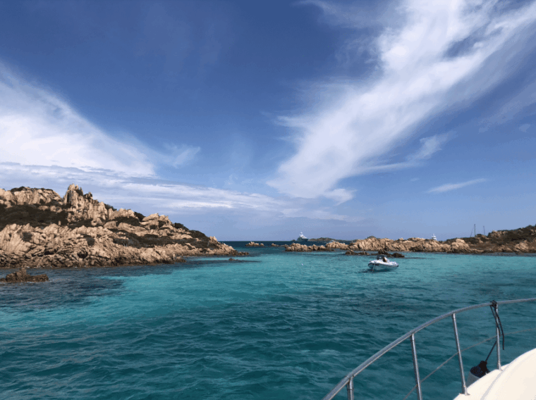 big-boat-tour-for-the-maddalena-archipelago-or-corsica