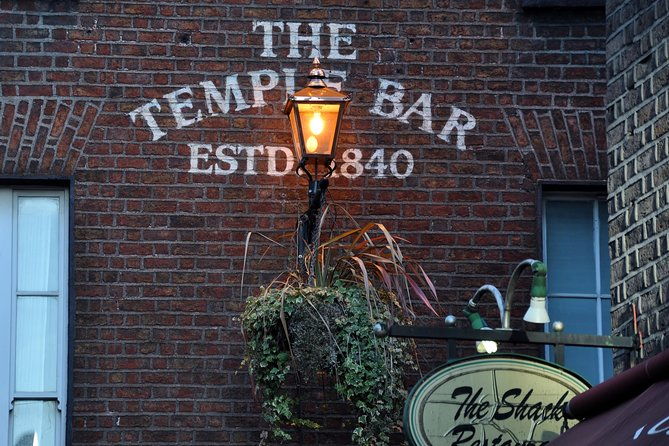 big-bus-dublin-hop-on-hop-off-sightseeing-tour-with-live-guide