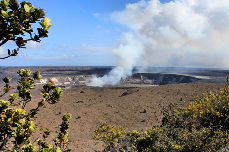 big-island-coffee-black-sand-volcano-and-waterfall-tour