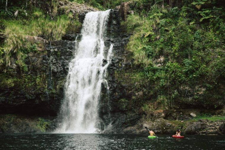 big-island-full-day-sightseeing-waterfalls-adventure-tour