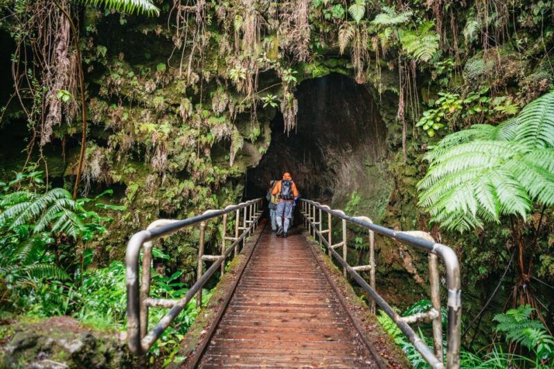 big-island-hawaii-volcanoes-national-park-guided-hike