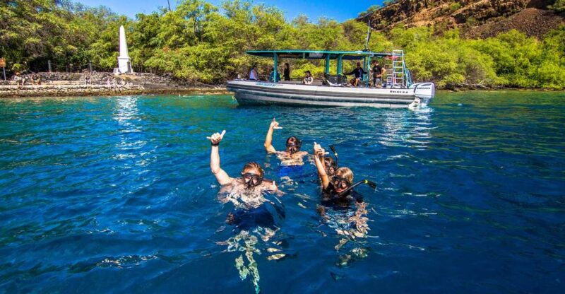 big-island-kona-half-day-boat-tour-with-snorkeling-lunch
