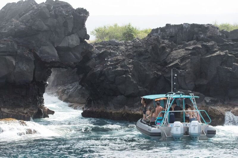 big-island-kona-half-day-boat-tour-with-snorkeling-lunch