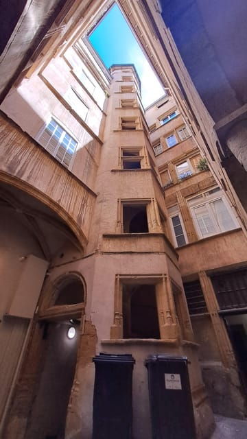 big-traboules-in-little-lyon-private-walking-tour
