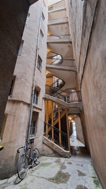 big-traboules-in-little-lyon-private-walking-tour