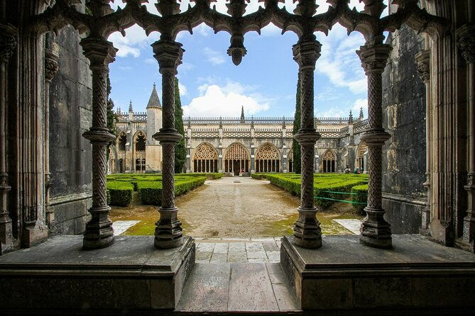 big-waves-of-nazare-private-tour