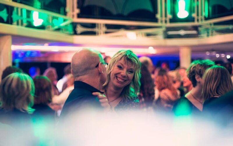 biggesee-80s-90s-lake-boat-party