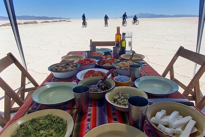 bike-adventure-in-salinas-grandes-with-picnic
