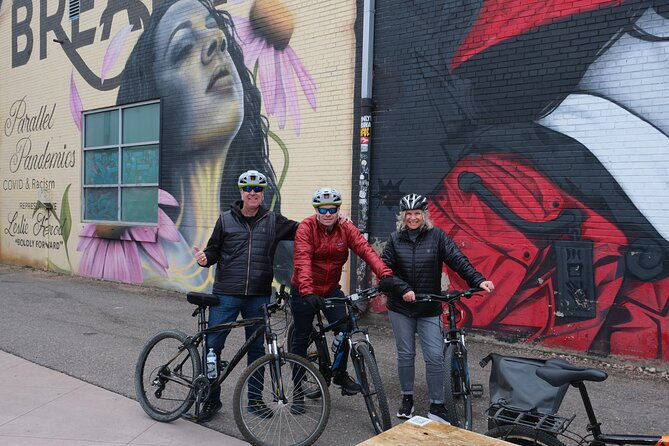 bike-and-booze-tour-of-river-north-art-district-downtown