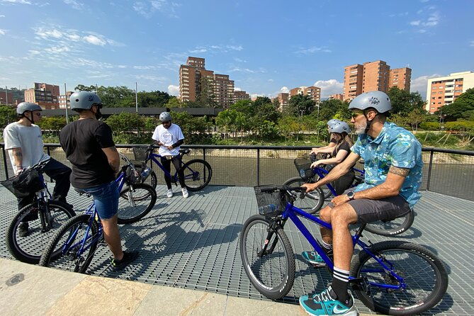 bike-city-tour-medellin-with-snack-and-organic-coffee