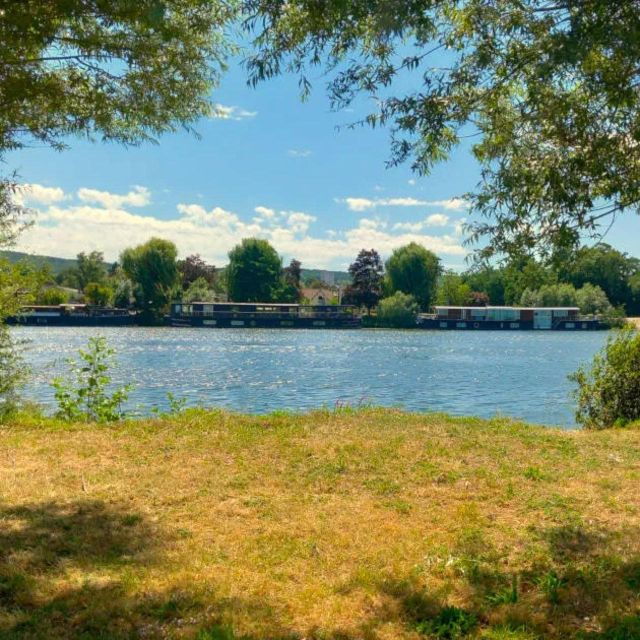 bike-tour-from-vernon-to-giverny-with-local-guide