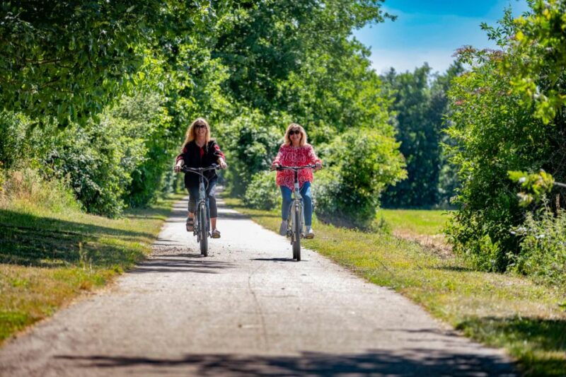 bike-tour-from-vernon-to-giverny-with-local-guide