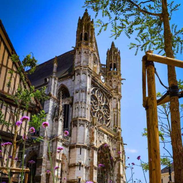 bike-tour-from-vernon-to-giverny-with-local-guide