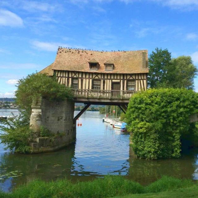 bike-tour-from-vernon-to-giverny-with-local-guide