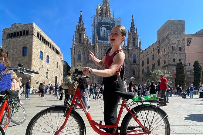 bike-tour-in-barcelona-history-architecture-and-culture