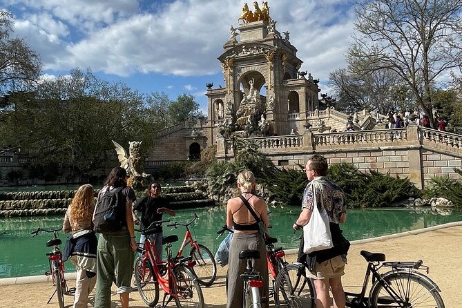 bike-tour-in-barcelona-history-architecture-and-culture